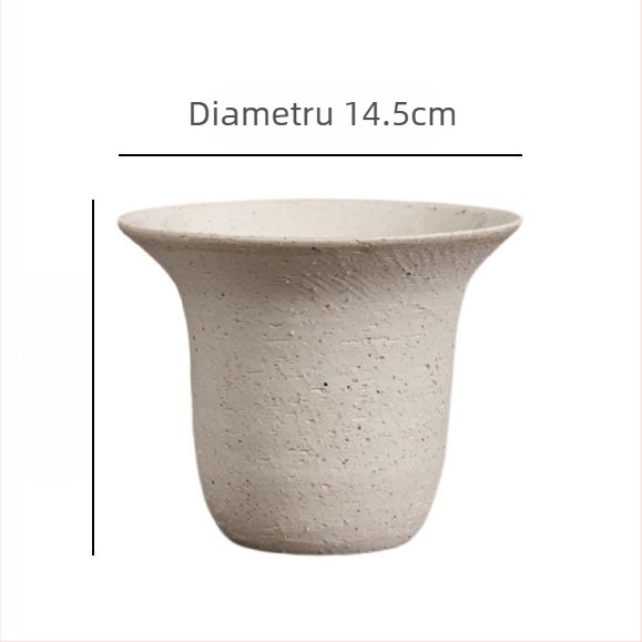 Ghiveci ceramic cu gură largă, design inspirat de capac de pix, în nuanțe gri închis și alb, pentru interior, minimalist și versatil.