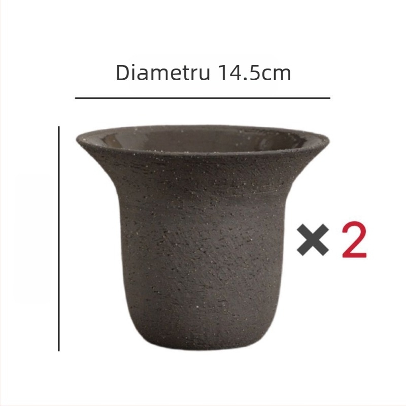 Ghiveci ceramic cu gură largă, design inspirat de capac de pix, în nuanțe gri închis și alb, pentru interior, minimalist și versatil.