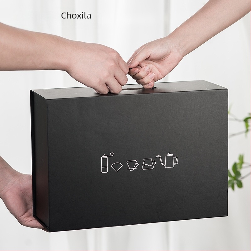 Set portabil pentru cafea la filtru prin infuzie — kit complet cu râșniță, ceașcă, filtre, linguriță de măsurare și ceainic de turnare