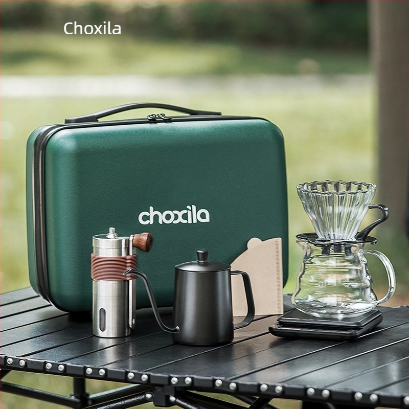 Set portabil pentru cafea la filtru prin infuzie — kit complet cu râșniță, ceașcă, filtre, linguriță de măsurare și ceainic de turnare