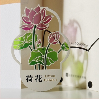Doisprezece zeițe ale florilor — semn de carte din metal translucid, cu decupaj găurit și lac colorat, design cu temă vegetală