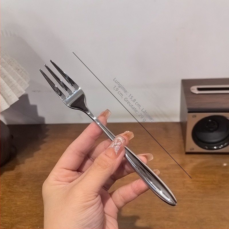 Set tacâmuri din oțel inoxidabil 304, cu textură ciocănită, incluzând cuțit, furculiță, lingură și linguriță de desert, pentru uz casnic și hoteluri de lux, poate sta în poziție verticală