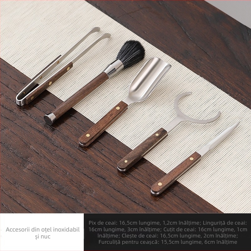 Set ceremonial ceai Six Gentlemen – oțel inoxidabil și lemn solid, clips pentru ceai, linguriță de ceai, furculiță pentru ceașcă, perie pentru ceainic, cuțit de ceai (cinci piese)