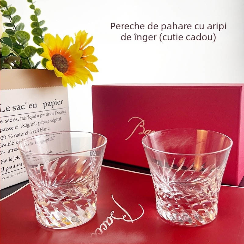 Pahar de whisky din cristal gros, gravat, capacitate 201-300 ml, în cutie cadou