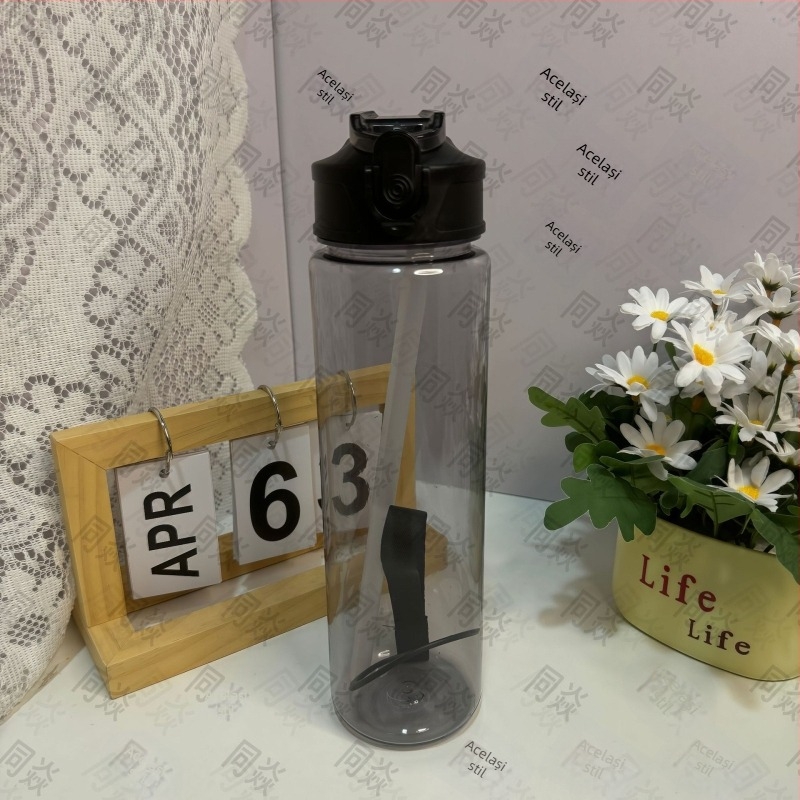 Pahar din plastic pentru apă cu imprimare UV, cu pai, design modern minimalist