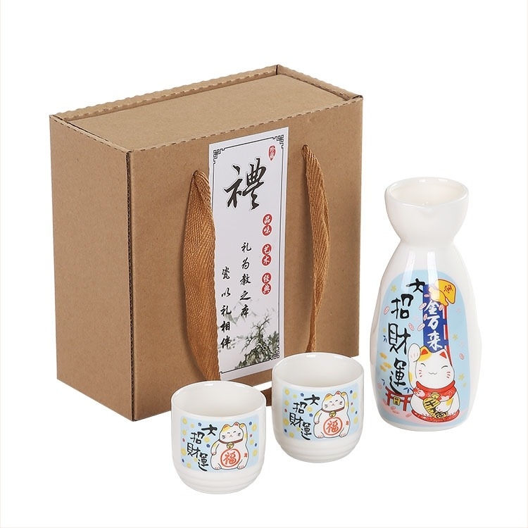 Set japonez de încălzire a sake-ului – recipient ceramic, încălzitor, pahare de sake și pisică norocoasă