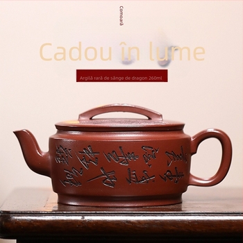 Ceainic din lut purpuriu Yixing, lucrat manual de maestrul Gu Jianjun, descendent al familiei Gu, cu design cu plăcuța Hanwa și vedere la mare, potrivit cadoului