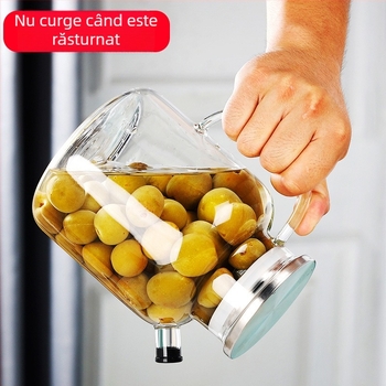 Sticlă sigilată pentru fermentare acasă a vinului: vin de orez, vin de fructe și vin de prune.