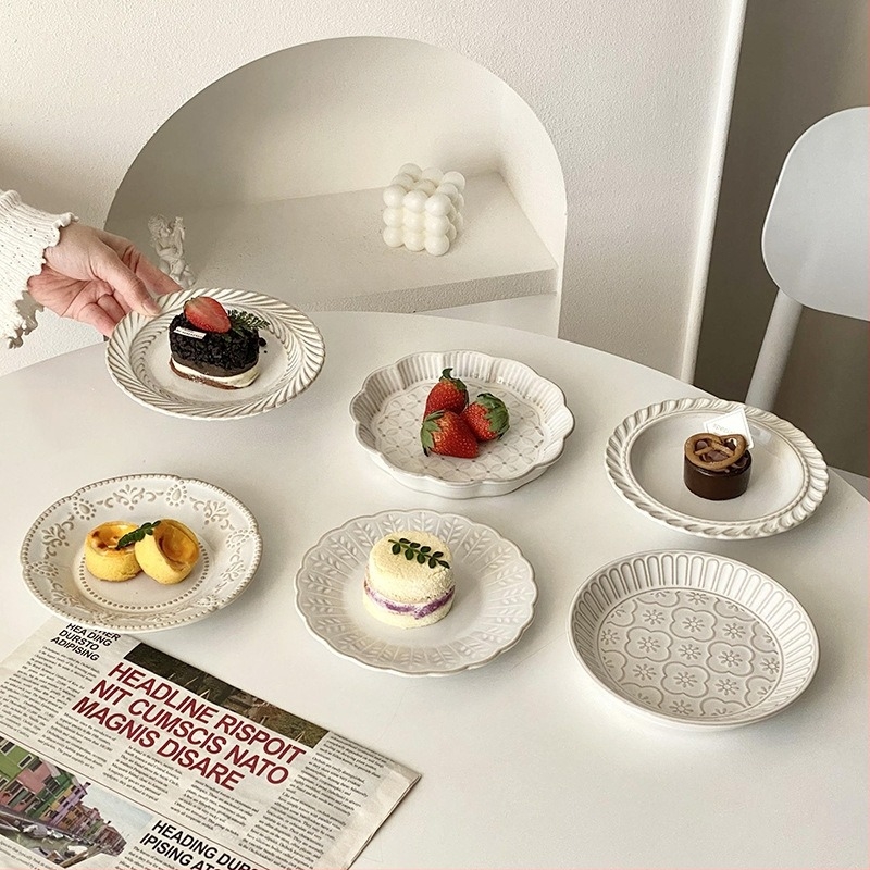 Farfurie ceramică franțuzească retro pentru uz casnic, cu design în relief; farfurie rotundă pentru deserturi și prăjituri, platou pentru gustări