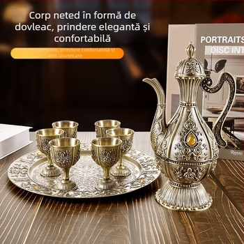Set bar în stil european, cu motiv relief de trandafiri — o carafă de vin și șase cești