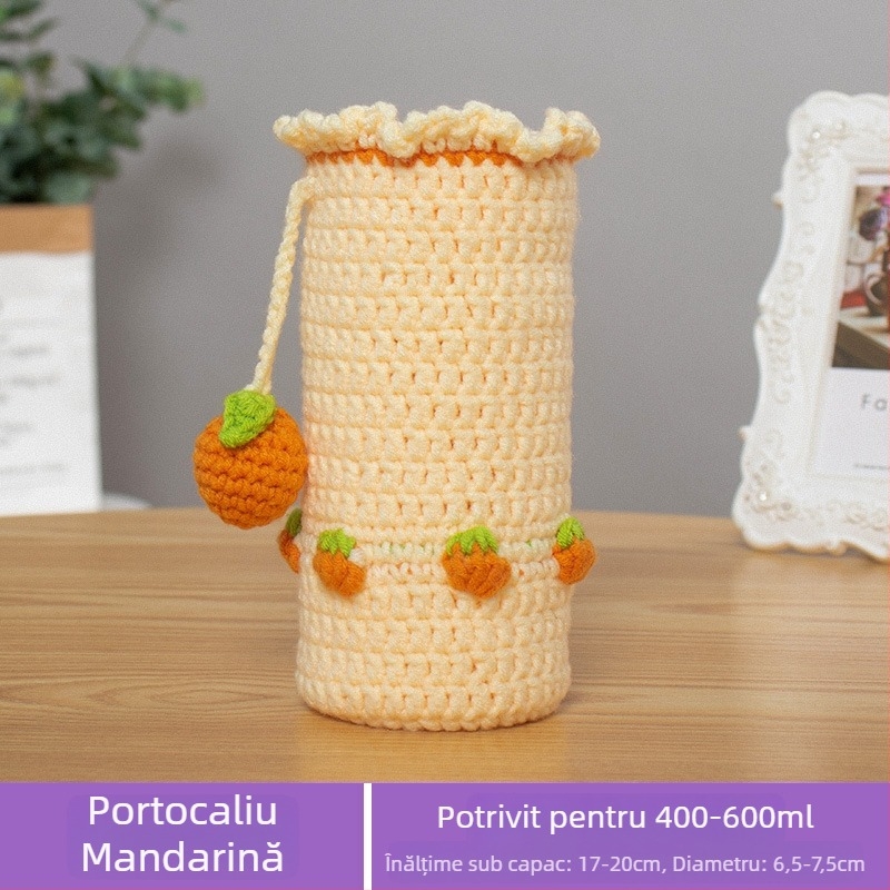 Copertă croșetată pentru pahar cu bretea diagonală, din lână, lucrată manual
