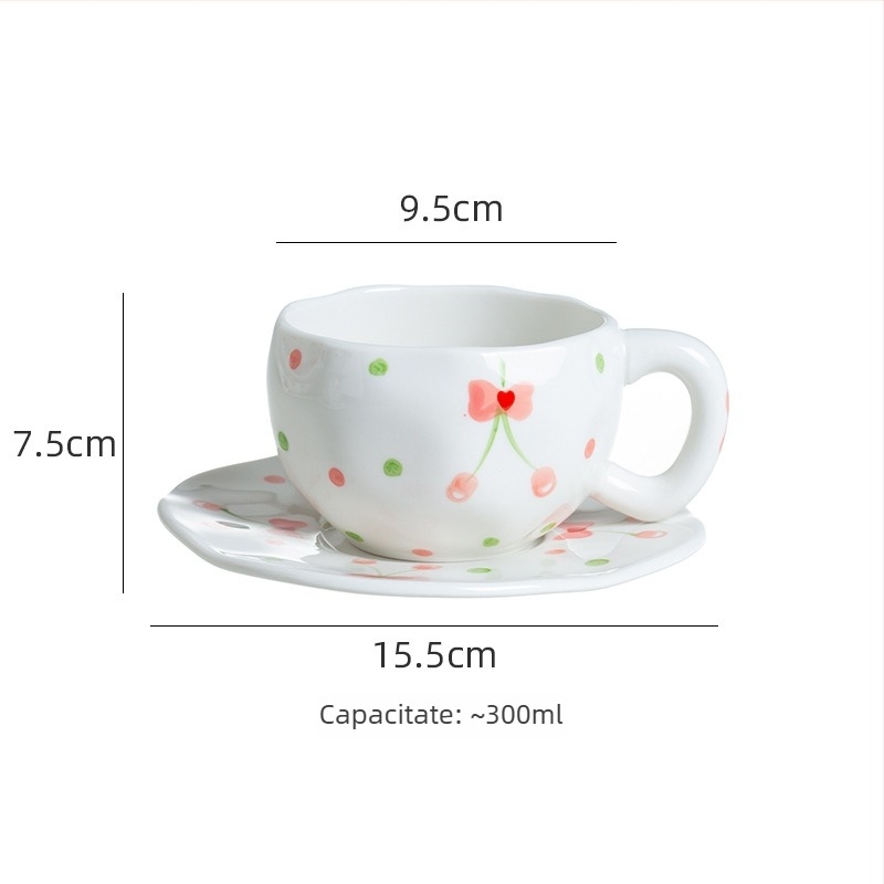Set ceramic pentru cafea: ceașcă și farfurioară, cu motiv nor și flori lucrate manual