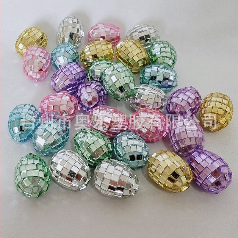 Ou de Paște din plastic, împodobit cu diamante, dimensiuni 4 cm și 6 cm
