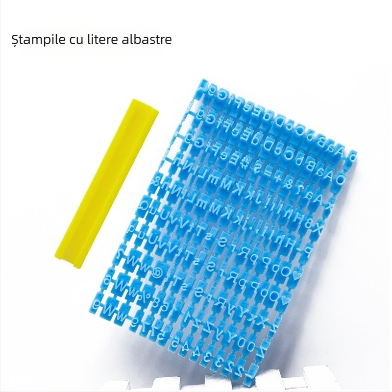 Set DIY de cofetărie: ștampile cu cifre și litere pentru biscuiți și forme pentru prăjituri