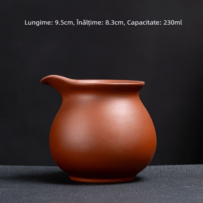 Set de ceai din ceramică, format din trei piese: cană cu filtru integrat, filtru pentru ceai și farfurie.
