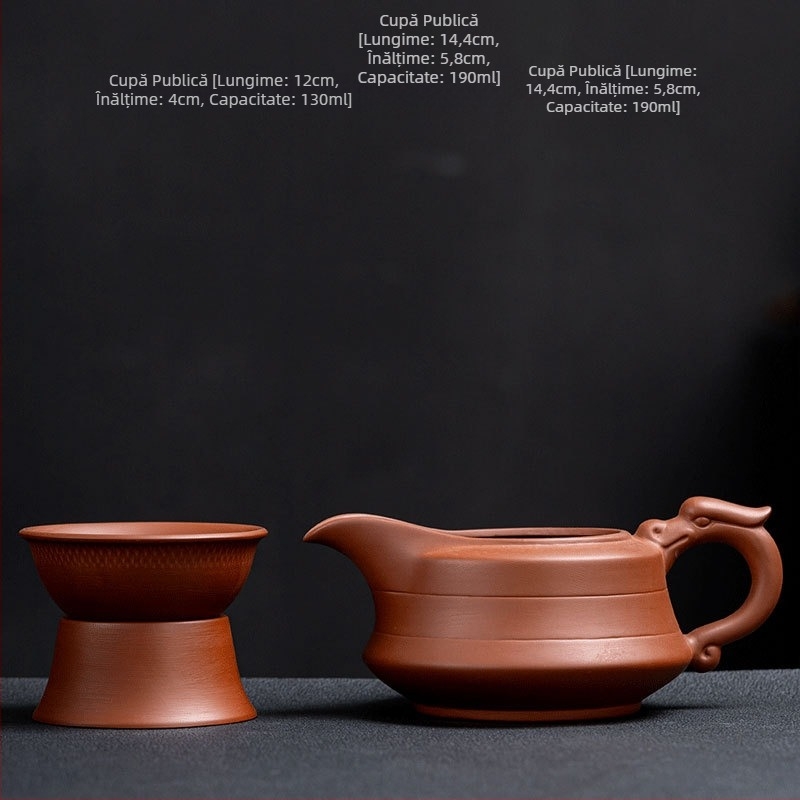 Set de ceai din ceramică, format din trei piese: cană cu filtru integrat, filtru pentru ceai și farfurie.
