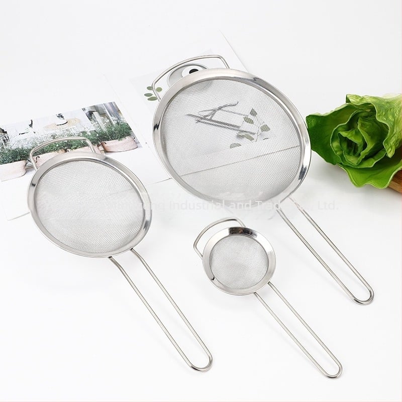 Lingură-filtru din oțel inoxidabil, manuală, pentru separarea uleiului în preparate fierbinți; sită de bucătărie pentru făină, suc și lapte de soia.