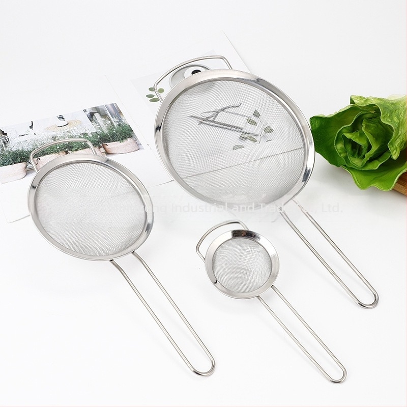 Lingură-filtru din oțel inoxidabil, manuală, pentru separarea uleiului în preparate fierbinți; sită de bucătărie pentru făină, suc și lapte de soia.