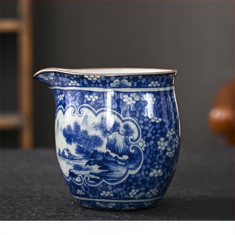 Ceașcă de porțelan albastru-alb cu tăviță pentru ceai — set ceramic vintage pentru ceremonia de ceai acasă
