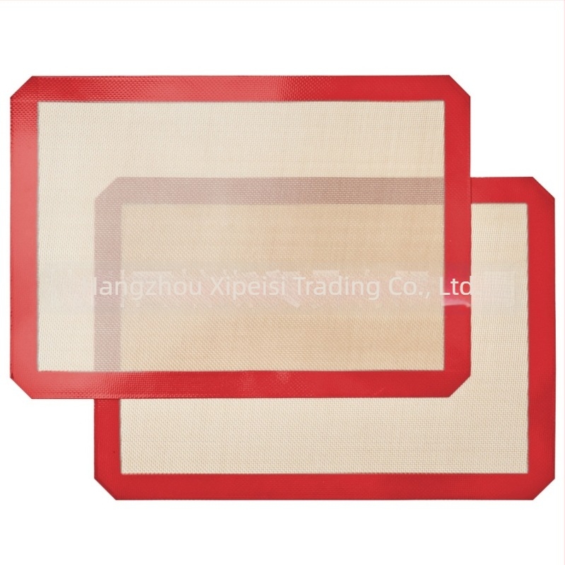 Covoraș de gătit din silicon – antiaderent, rezistent la temperaturi înalte, pentru coacerea fursecurilor și frământarea aluatului. Dimensiuni: 42×29.5 cm și 30×20 cm.