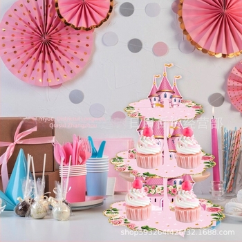 Suport de tort roz cu design de castel de prințesă, cu motive florale, pentru ziua de naștere a unei fete