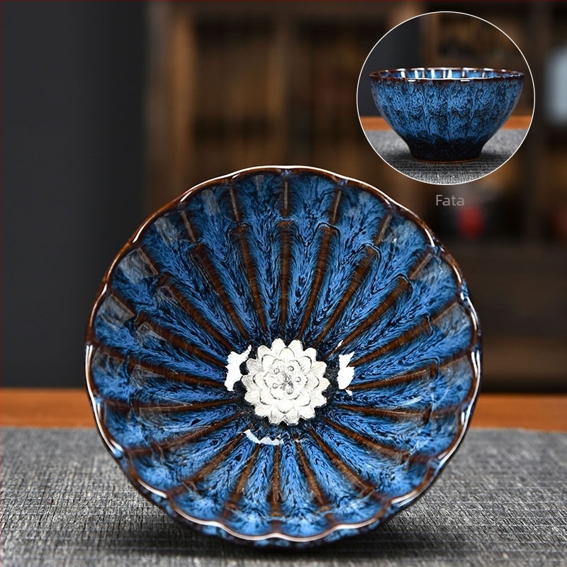 Ceșcuță de ceai din ceramică Jian ware, cu motiv lotus auriu și argintiu