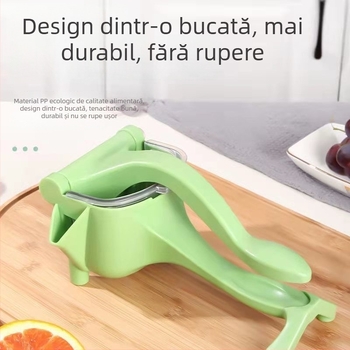 Extractor de suc manual pentru fructe, compact și portabil