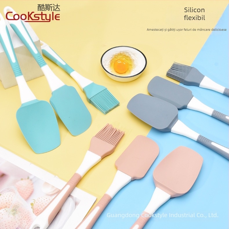 Set de spatule din silicon bi-color pentru cofetărie – 2 piese: spatulă pentru unt și perie pentru cremă de tort