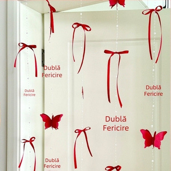 Decor de cameră pentru nuntă: ghirlande și ornamente suspendate pentru dormitorul cuplului la logodnă, perdea de ușă cu perle, perdele fluide, panglici și decoruri cu simbolul Fericire Dublă.