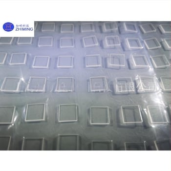 Wafer pătrat de safir, 10 × 10, grosime 100 μm, polisat pe ambele fețe, pentru lentile optice