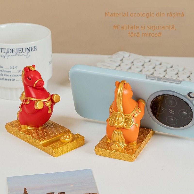 Anul 2026 al calului: mascotă de birou, figurină zodiacală de cal din rășină cu suport pentru telefon