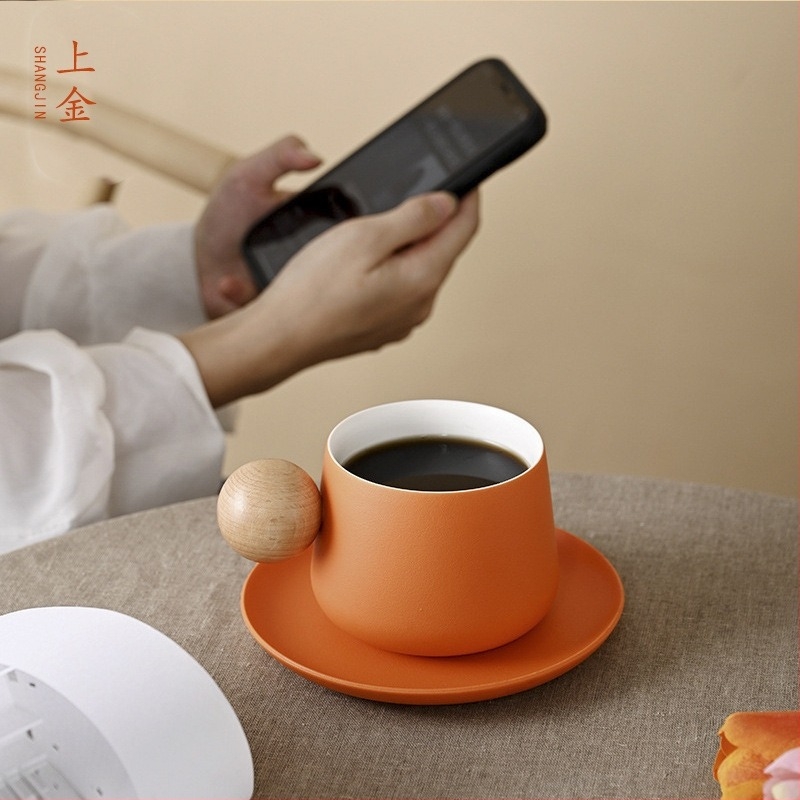 Shangjin Set cafea cu farfurie în stil nordic, mâner din lemn, cană ceramică, design creativ premium