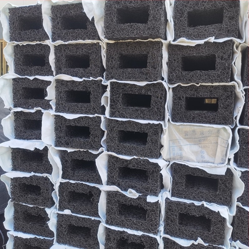 Țevi de drenaj din plastic, goale, cu secțiuni circulare sau dreptunghiulare, pentru autostrăzi, linii de cale ferată și tuneluri. Negru.