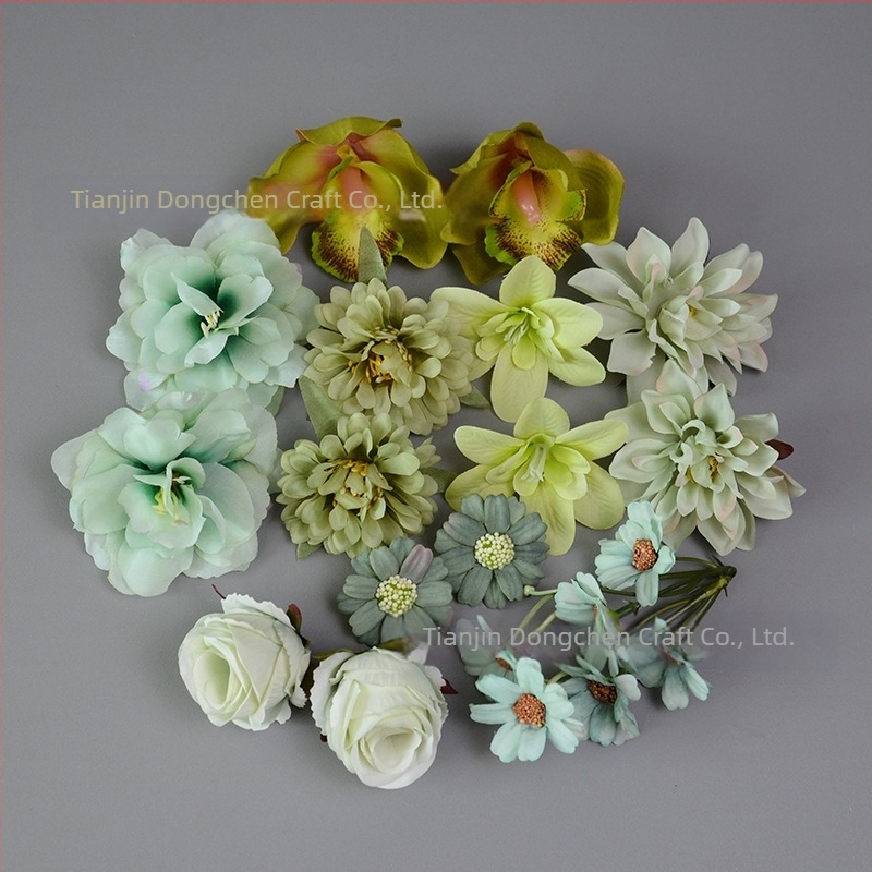 Kit de materiale pentru flori artificiale, cu cutie Tip D și accesorii: flori de satin, ornamente etnice pentru cap, ace de păr și șapcă academică. Potrivit pentru nuntă, decor acasă și recuzită pentru fotografie. Înălţime până la 10 cm.