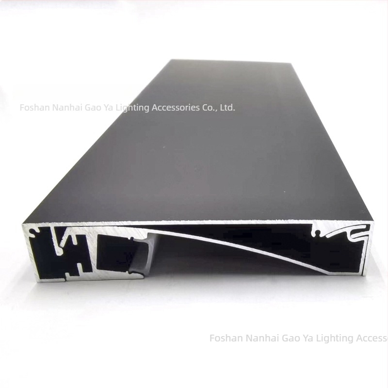 GY8016 Kit carcasă LED pentru bandă în canal de aluminiu pentru plintă — aluminiu 6063, anodizat, decor birou