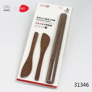 Set din lemn natural pentru gyoză: trei piese — rolă de aluat, tijă de presare a aluatului și tijă pentru foi