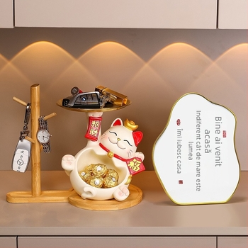 Suport pentru chei cu pisică norocoasă — decor din rășină, realizare manuală, pentru hol