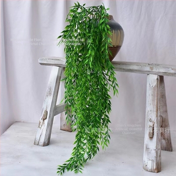Viță artificială de salcie cu frunze verzi și flori din plastic – decor pentru perete și tavan