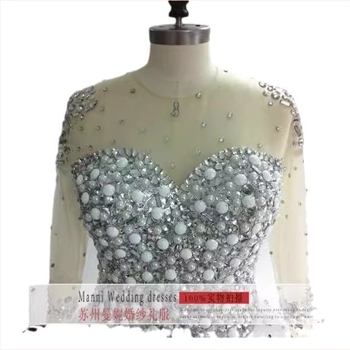 Rochie de mireasă din dantelă cu mâneci lungi, lungime midi