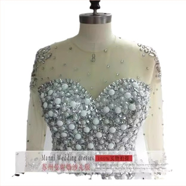 Rochie de mireasă din dantelă cu mâneci lungi, lungime midi