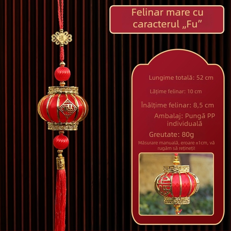 Șir de felinare roșii în stil nou, bile roșii lucioase din satin – decorațiuni festive pentru Anul Nou Chinezesc