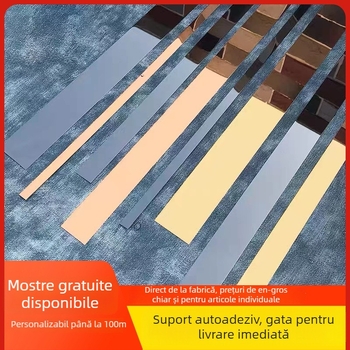 Bandă decorativă autoadezivă din oțel inoxidabil cu finisaj negru titan pentru plafoane și pereți.