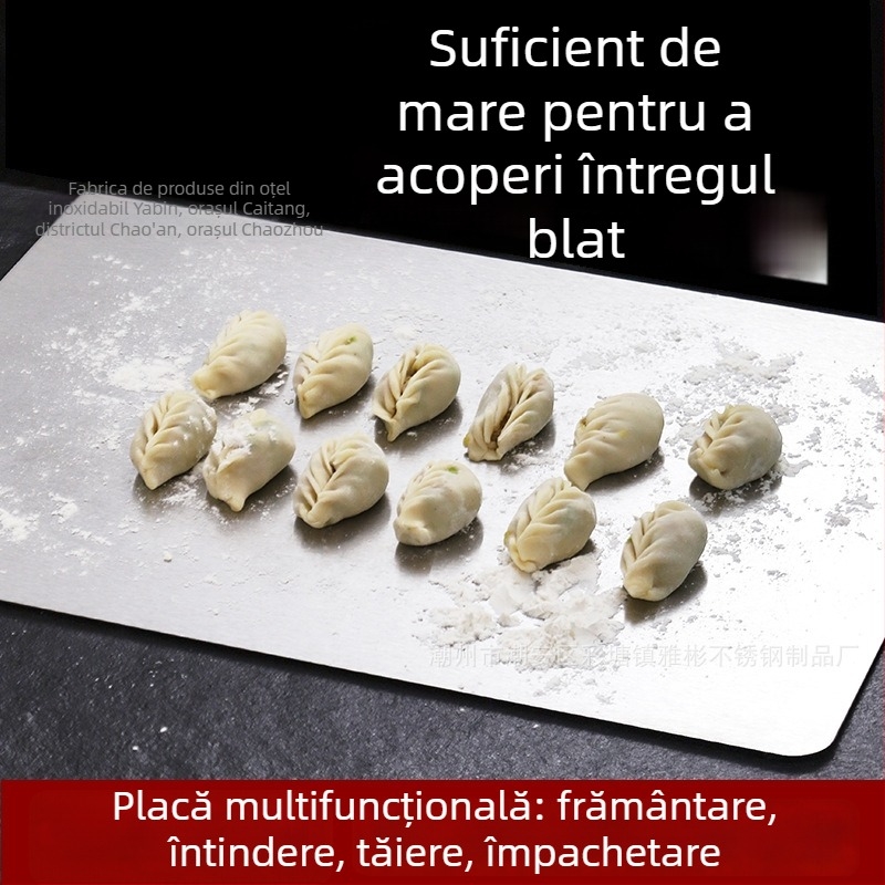 Placă mare de tăiat bucătărie cu suprafața din oțel inoxidabil alimentar, potrivită pentru frământat aluat, întins, tăierea fructelor și legumelor; suprafață antibacteriană.