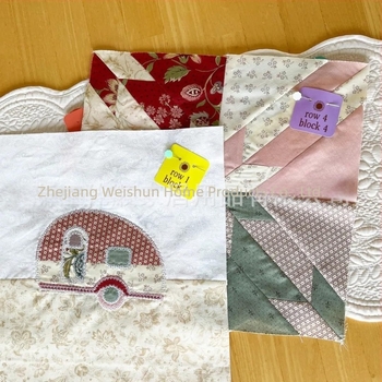 Card de hârtie cu găuri pentru marcarea rândurilor în blocuri de quilt