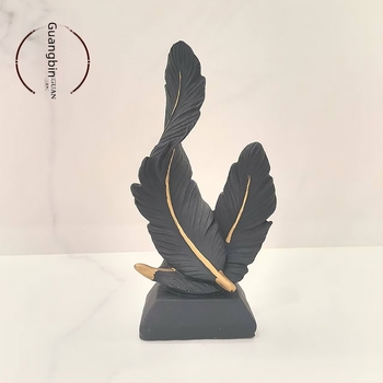 Decorațiune cu pene de artă de nișă pentru decorul casei — sufragerie, hol, cameră-model, casă nouă
