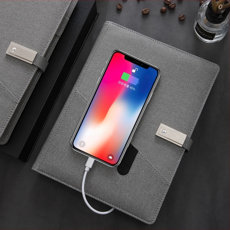 Set cadou notebook cu încărcare wireless, power bank, carnet cu USB flash drive și carnet de birou cu siglă personalizată