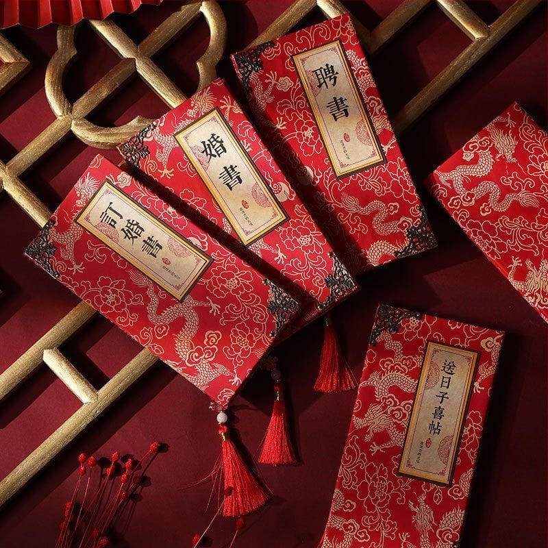 Set de papetărie pentru nuntă, în stil caligrafic chinezesc tradițional: scrisoare de logodnă, document de logodire, cerere în căsătorie, invitație de nuntă și notă cu data.