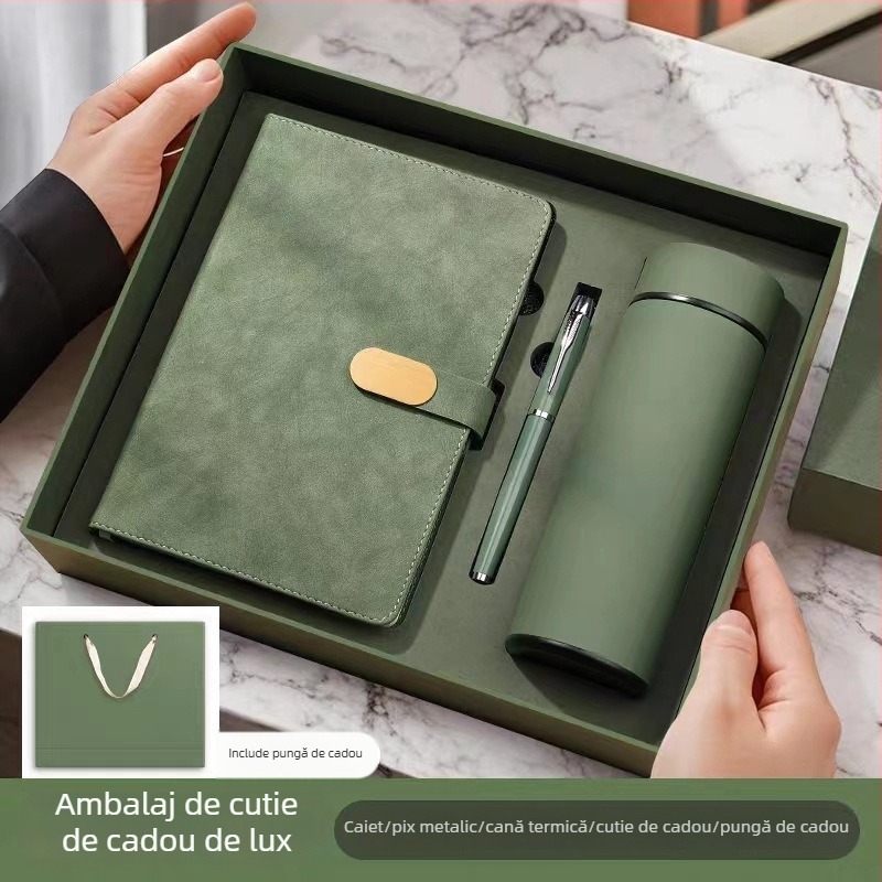 Caiet cu logo personalizat, set cadou corporativ într-o cutie de lux, format A5