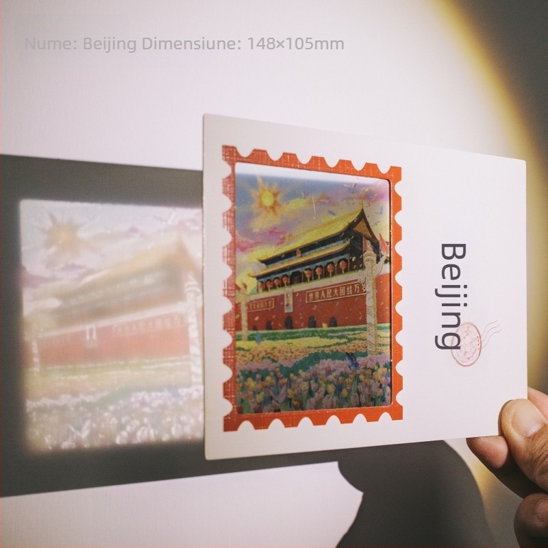 Carte poștală translucidă cu Orașul Interzis din Beijing în zăpadă, ziduri roșii și arhitectură veche, patru anotimpuri, în culori vii.
