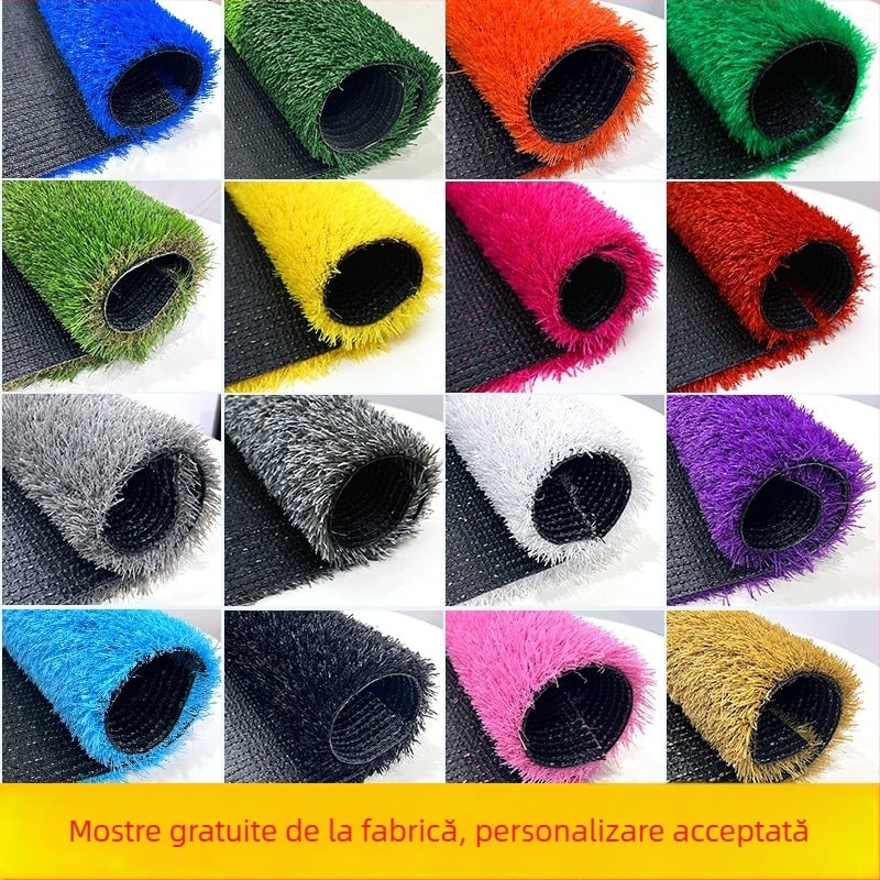 Gazon sintetic colorat pentru amenajări exterioare la grădiniță și loc de joacă